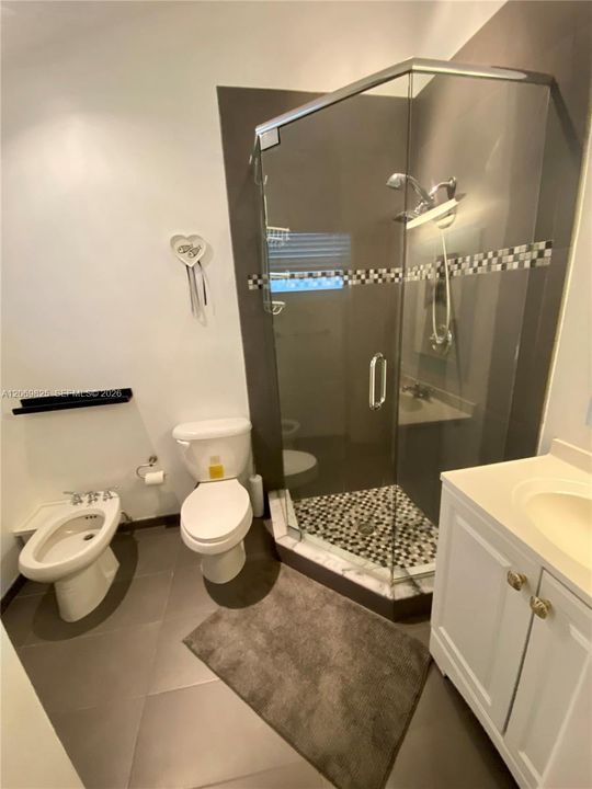 В аренду: $3,300 (1 спален, 1 ванн, 776 Квадратных фут)