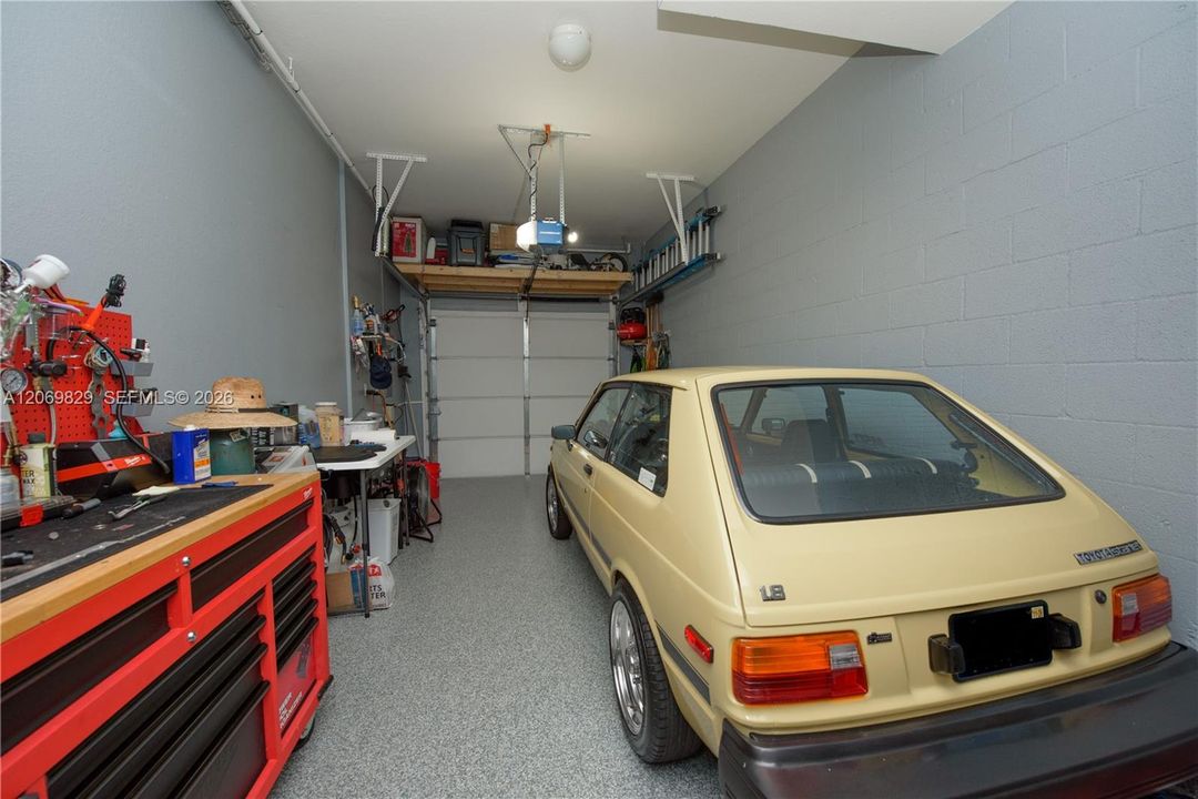 En Venta: $492,900 (4 camas, 3 baños, 2211 Pies cuadrados)
