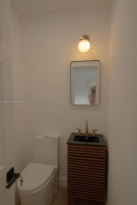 В аренду: $4,950 (3 спален, 2 ванн, 1328 Квадратных фут)