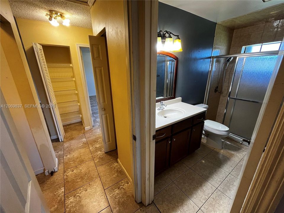 Full Bath 2