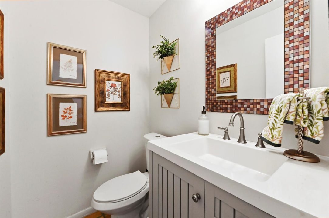 10 Bathroom 01