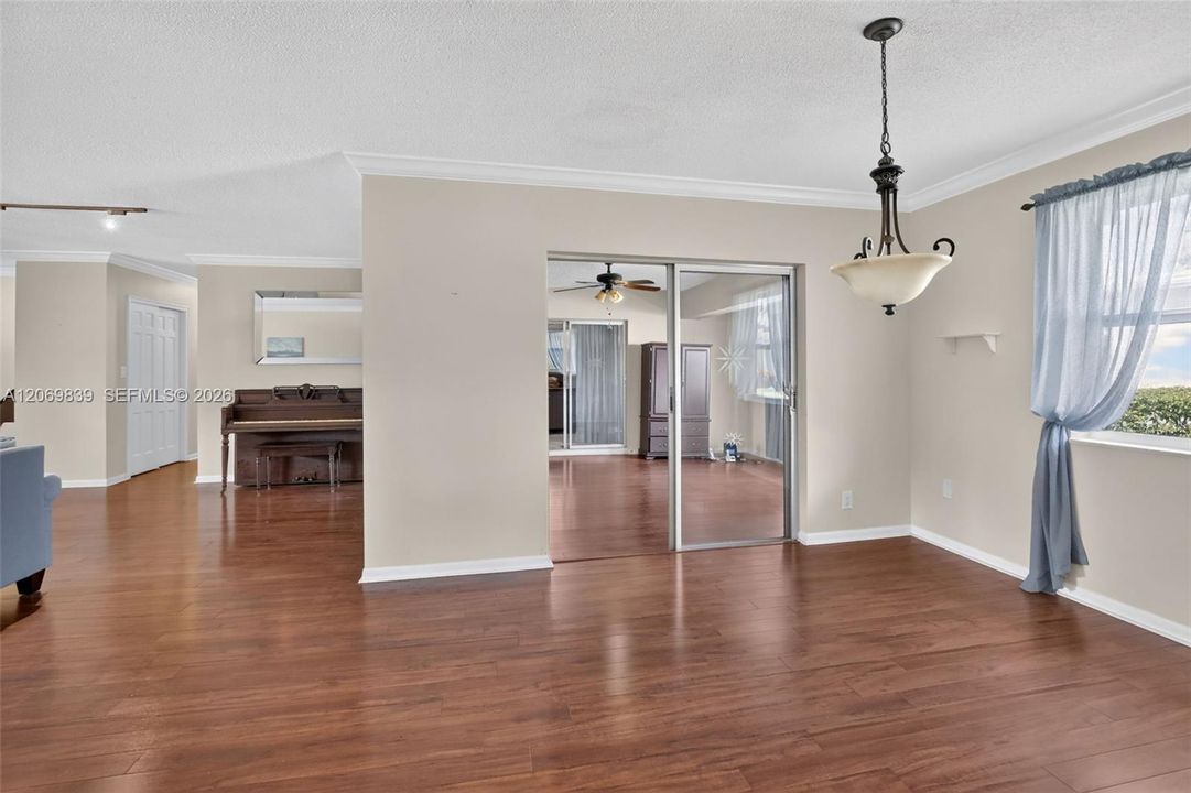 Active With Contract: $399,000 (2 beds, 2 baths, 1876 Square Feet)