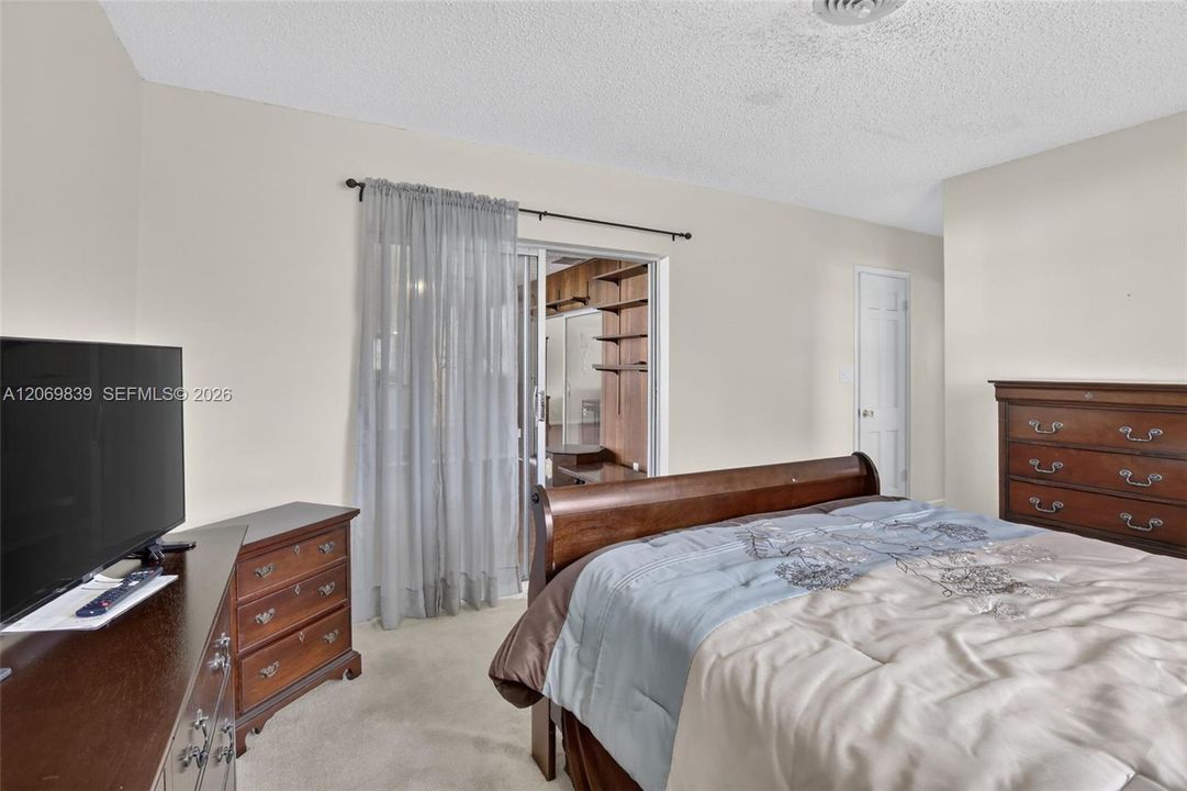 Active With Contract: $399,000 (2 beds, 2 baths, 1876 Square Feet)