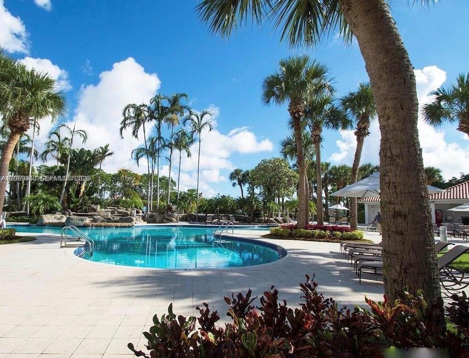 For Rent: $2,950 (2 beds, 2 baths, 1302 Square Feet)