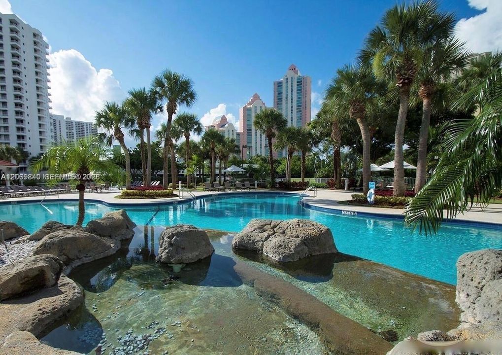 For Rent: $2,950 (2 beds, 2 baths, 1302 Square Feet)