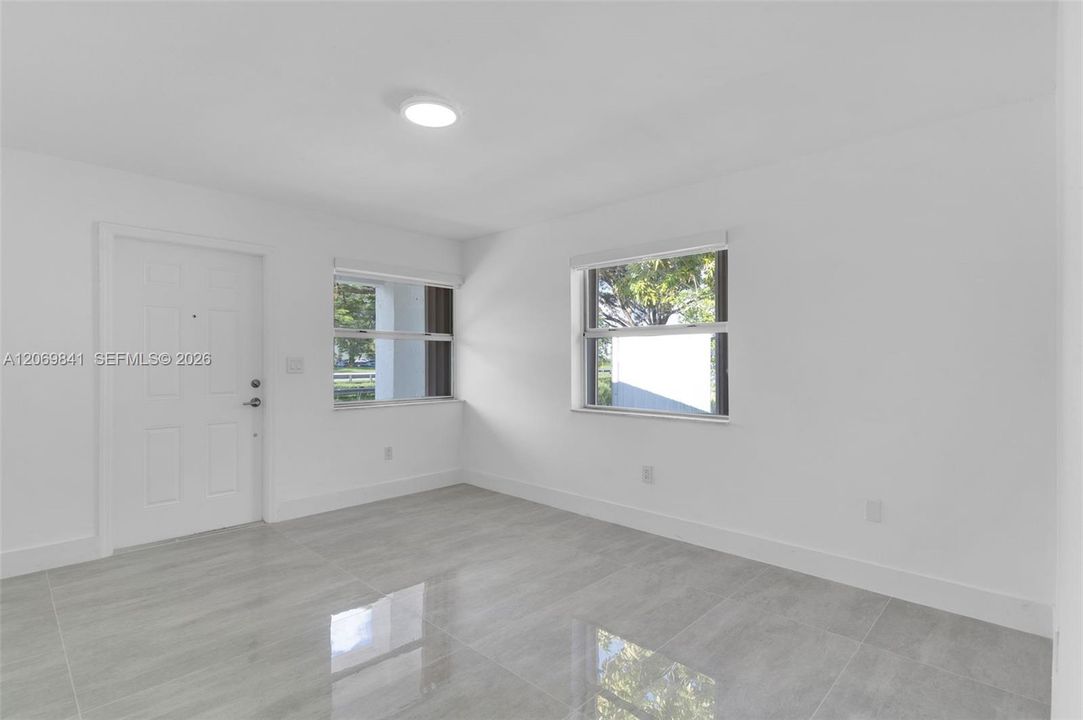 En Renta: $5,500 (4 camas, 3 baños, 1398 Pies cuadrados)