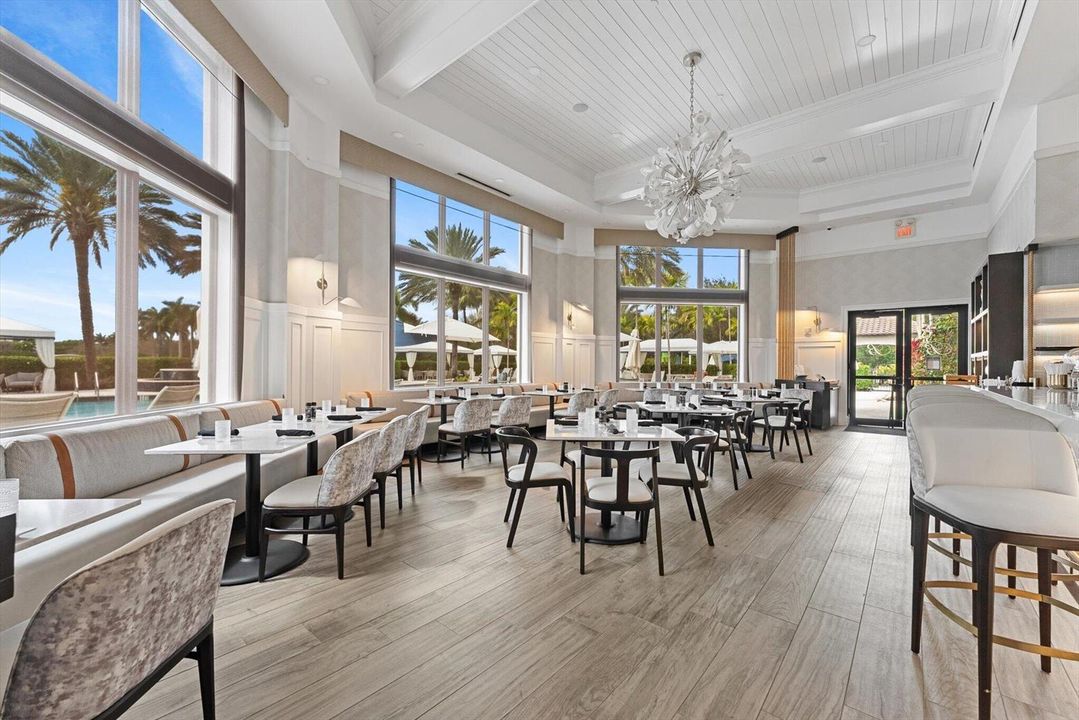 CLUB DINING