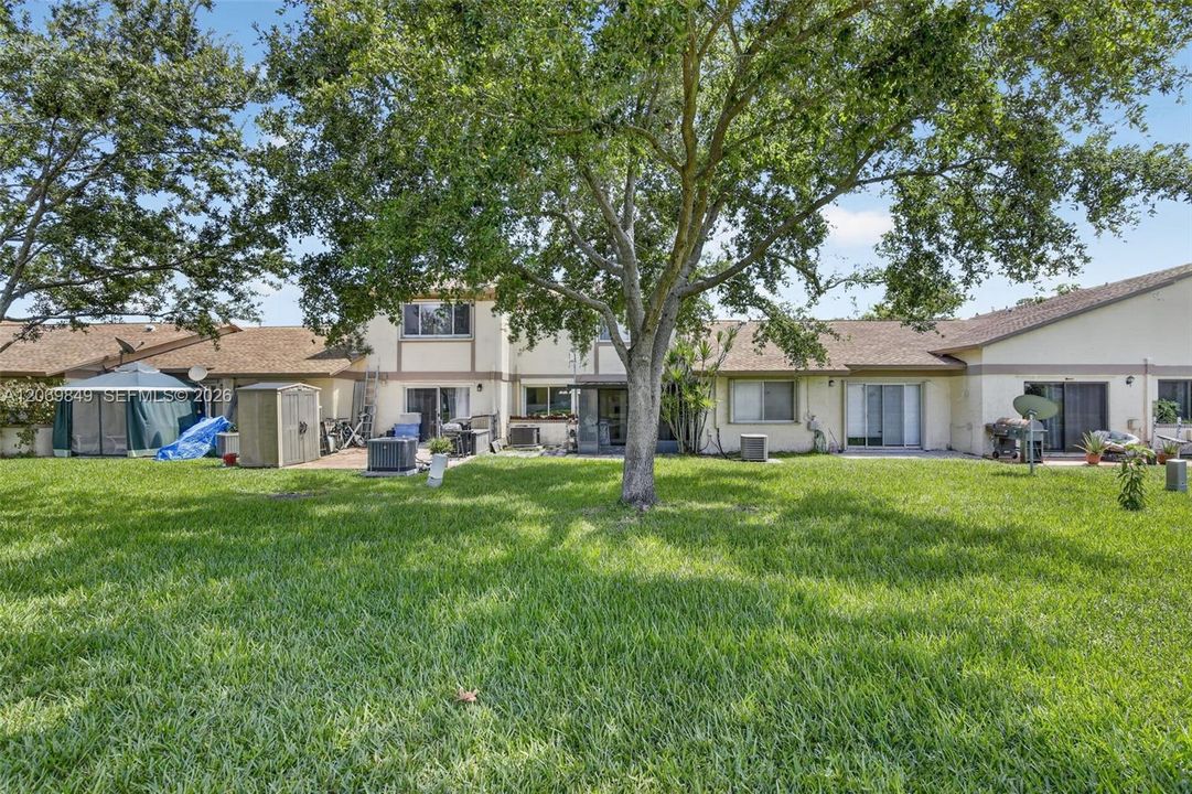 For Sale: $359,900 (3 beds, 2 baths, 1353 Square Feet)