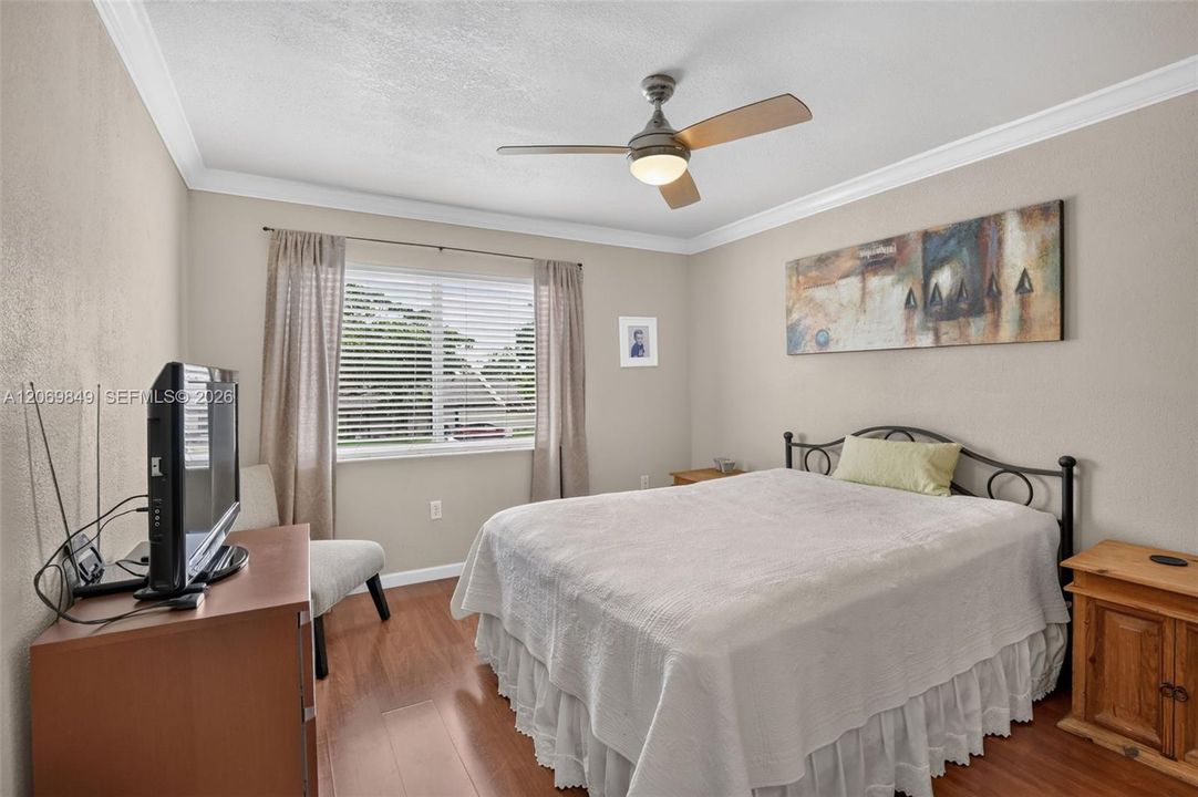 For Sale: $359,900 (3 beds, 2 baths, 1353 Square Feet)