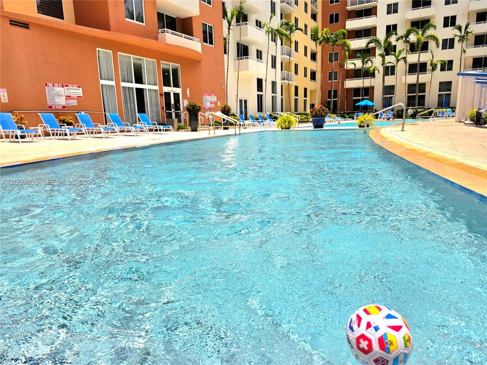 For Rent: $3,400 (2 beds, 2 baths, 1074 Square Feet)