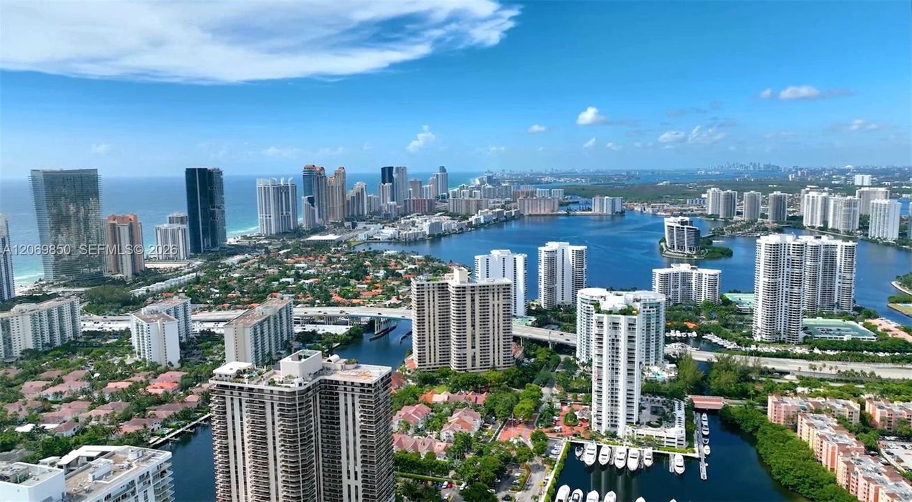 For Rent: $3,400 (2 beds, 2 baths, 1074 Square Feet)