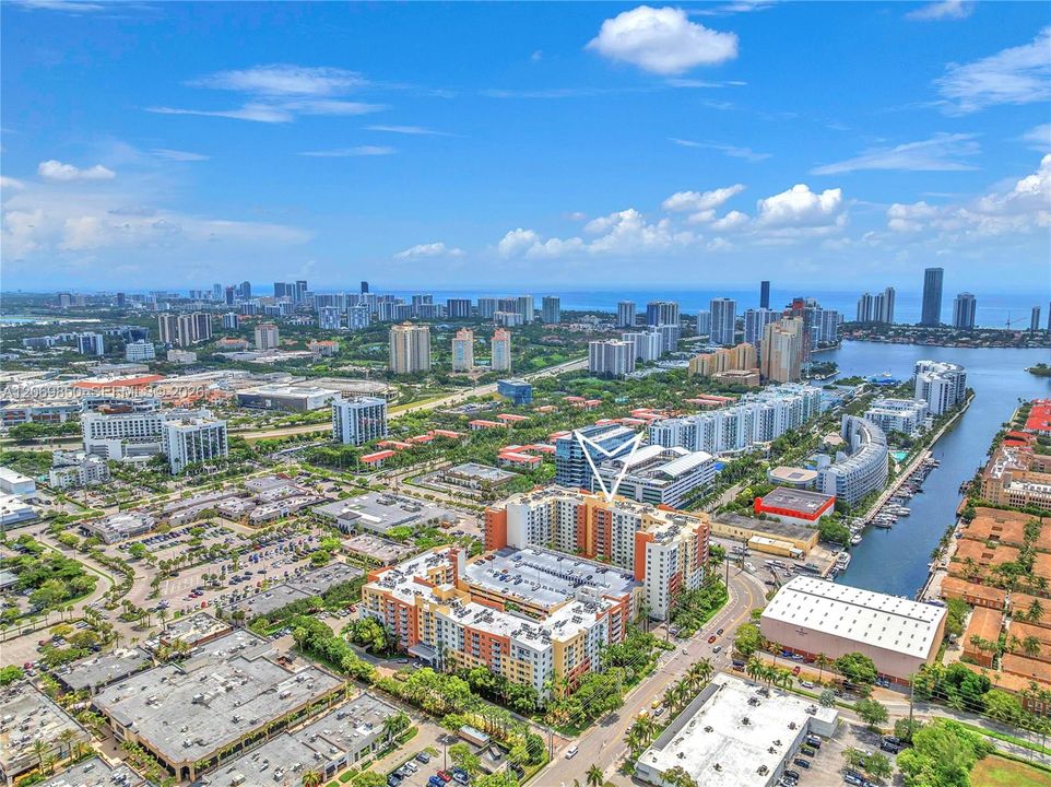 For Rent: $3,400 (2 beds, 2 baths, 1074 Square Feet)