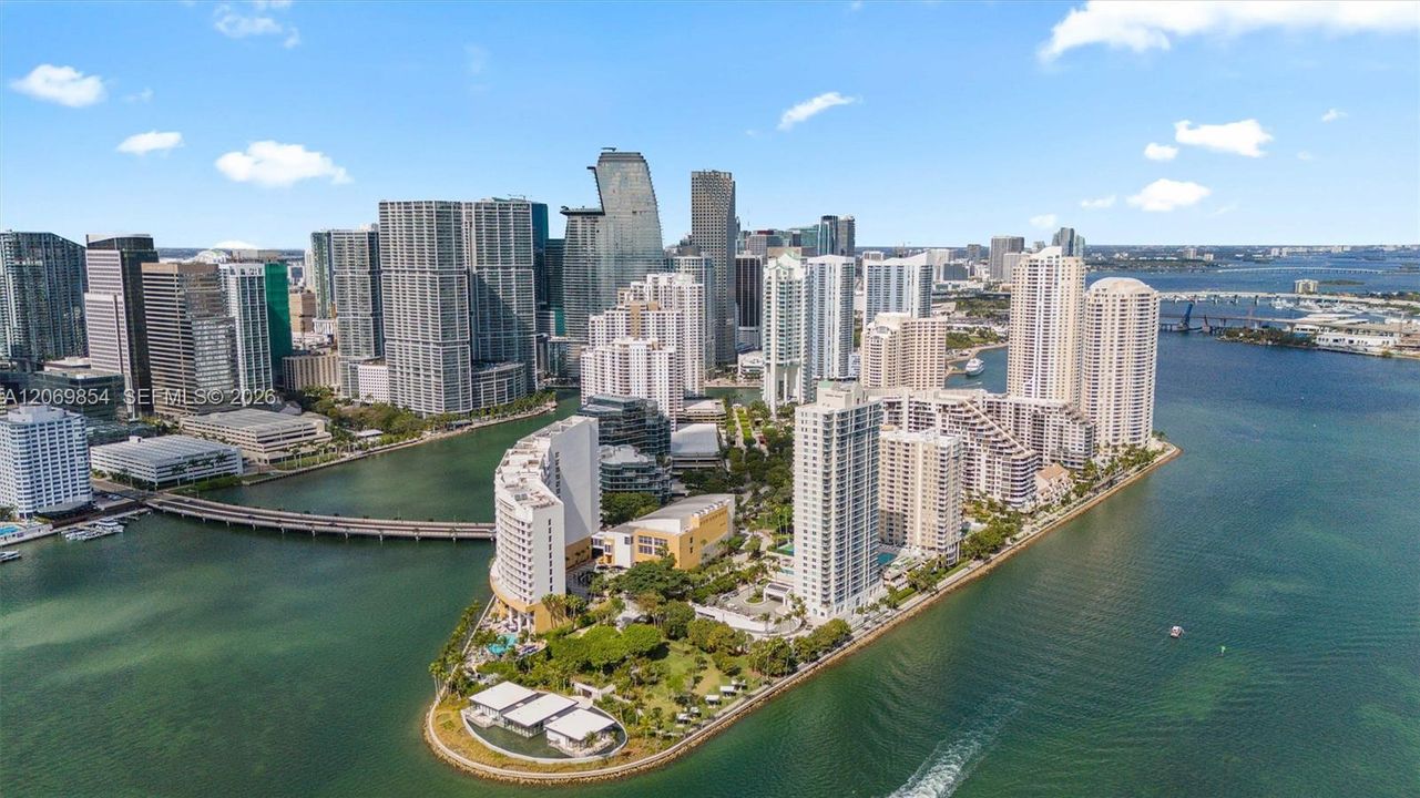 Discover the unparalleled luxury of Brickell Key, a prestigious private island offering breathtaking views of Biscayne Bay and the stunning Miami skyline. Nestled just minutes from the heart of Brickell’s vibrant Financial District, this exclusive waterfront enclave provides the perfect balance of serenity and city convenience. Surrounded by sparkling bay waters, lush landscapes, Brickell Key is a sanctuary of elegance and sophistication.