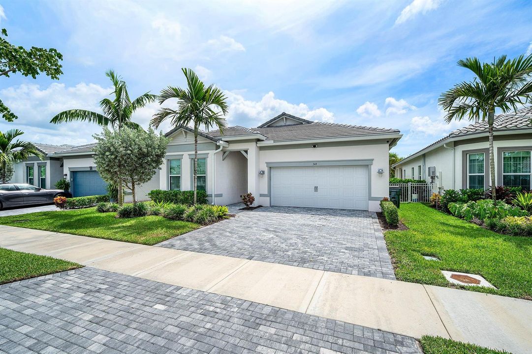 003-349GeillisPath-DelrayBeach-FL-33445-