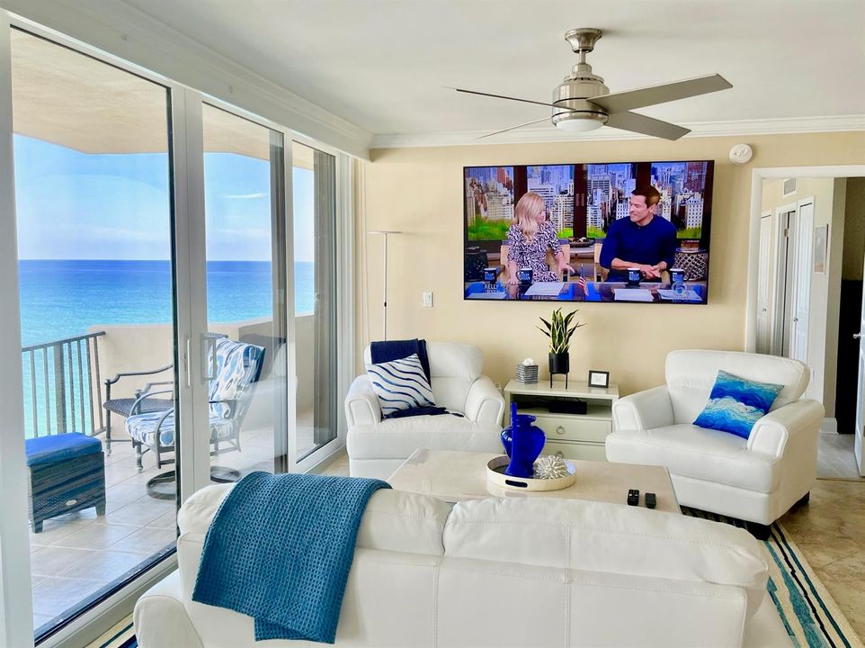 LIVING AREA SEATING