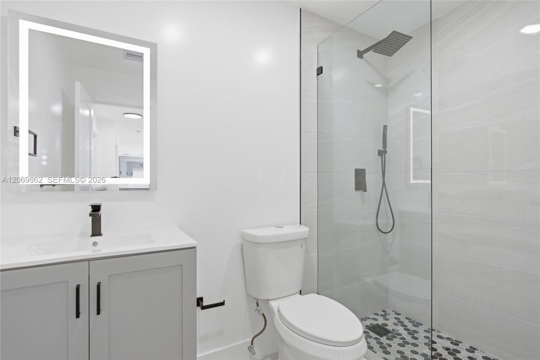 For Sale: $625,000 (3 beds, 2 baths, 1231 Square Feet)