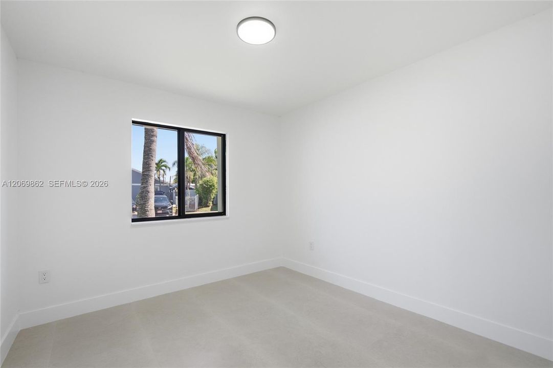 For Sale: $625,000 (3 beds, 2 baths, 1231 Square Feet)
