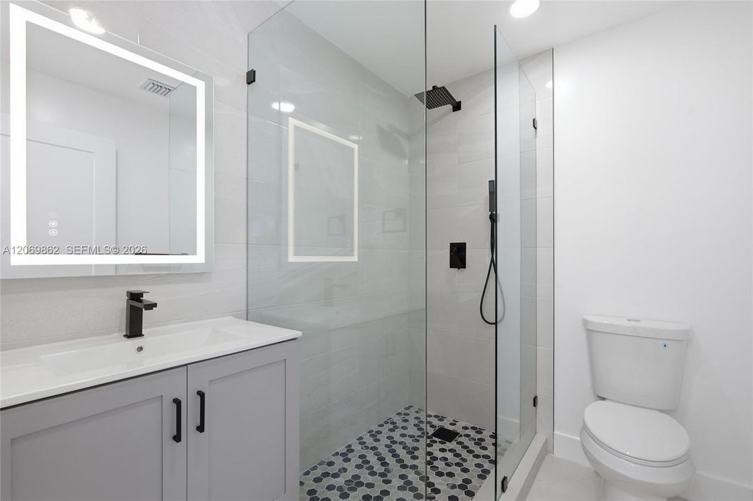 For Sale: $625,000 (3 beds, 2 baths, 1231 Square Feet)