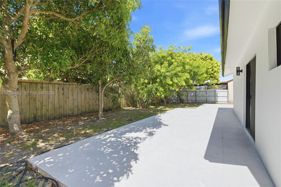 For Sale: $625,000 (3 beds, 2 baths, 1231 Square Feet)