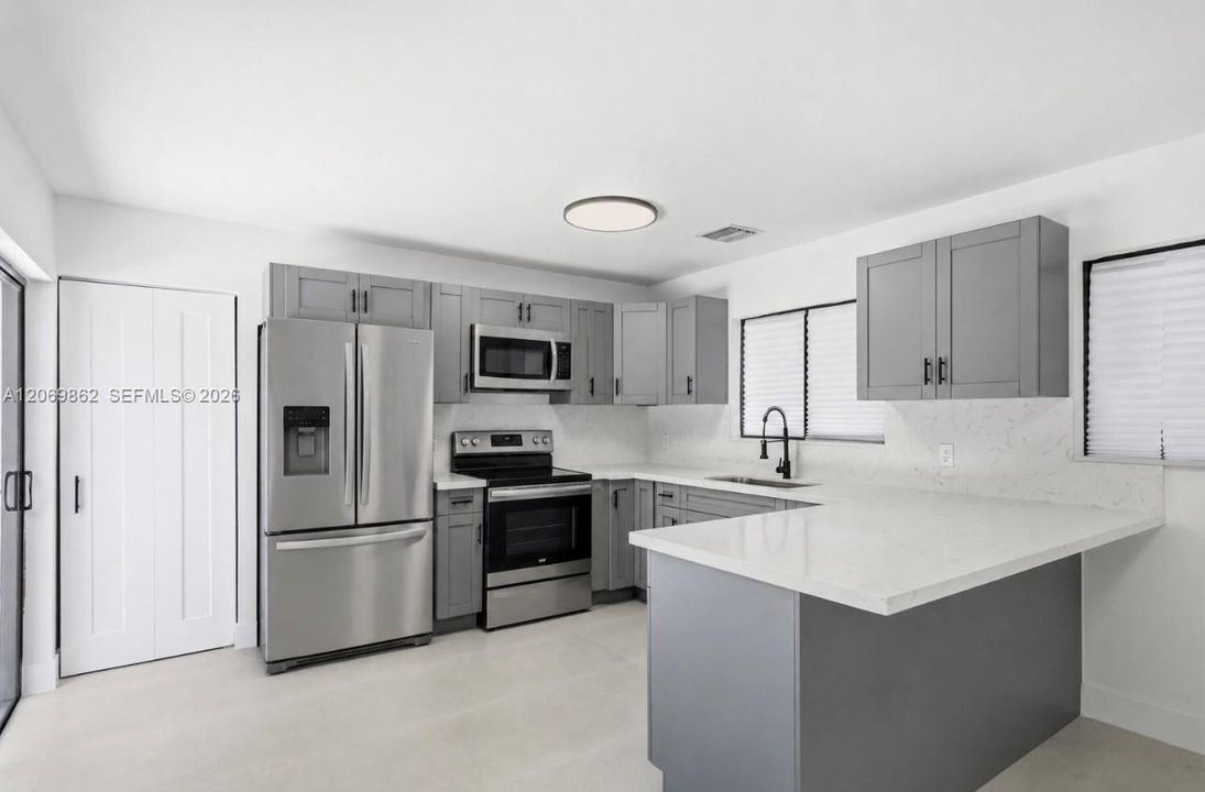 For Sale: $625,000 (3 beds, 2 baths, 1231 Square Feet)