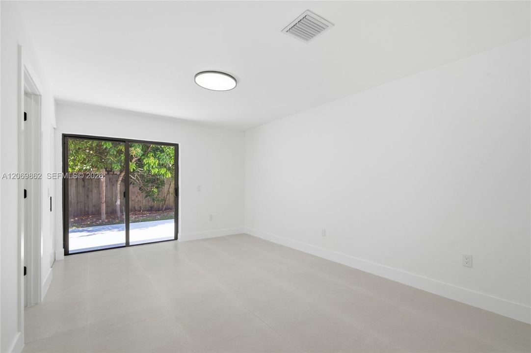 For Sale: $625,000 (3 beds, 2 baths, 1231 Square Feet)