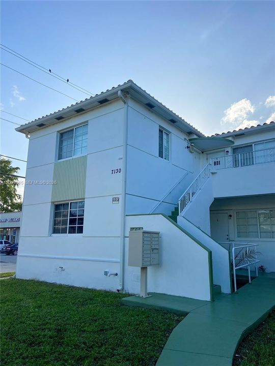 For Rent: $1,850 (1 beds, 1 baths, 6999 Square Feet)