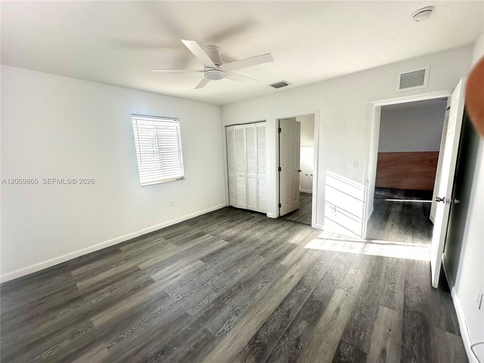 For Rent: $1,850 (1 beds, 1 baths, 6999 Square Feet)