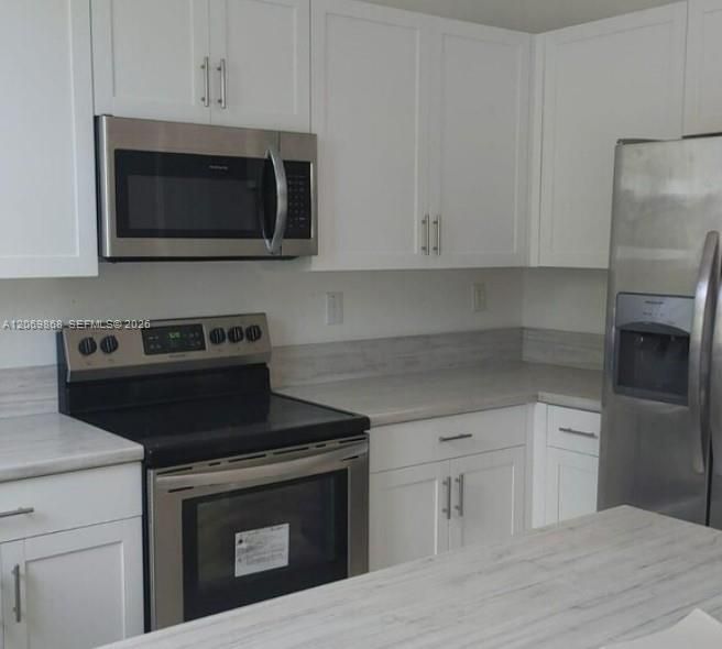 For Rent: $2,450 (3 beds, 2 baths, 1328 Square Feet)