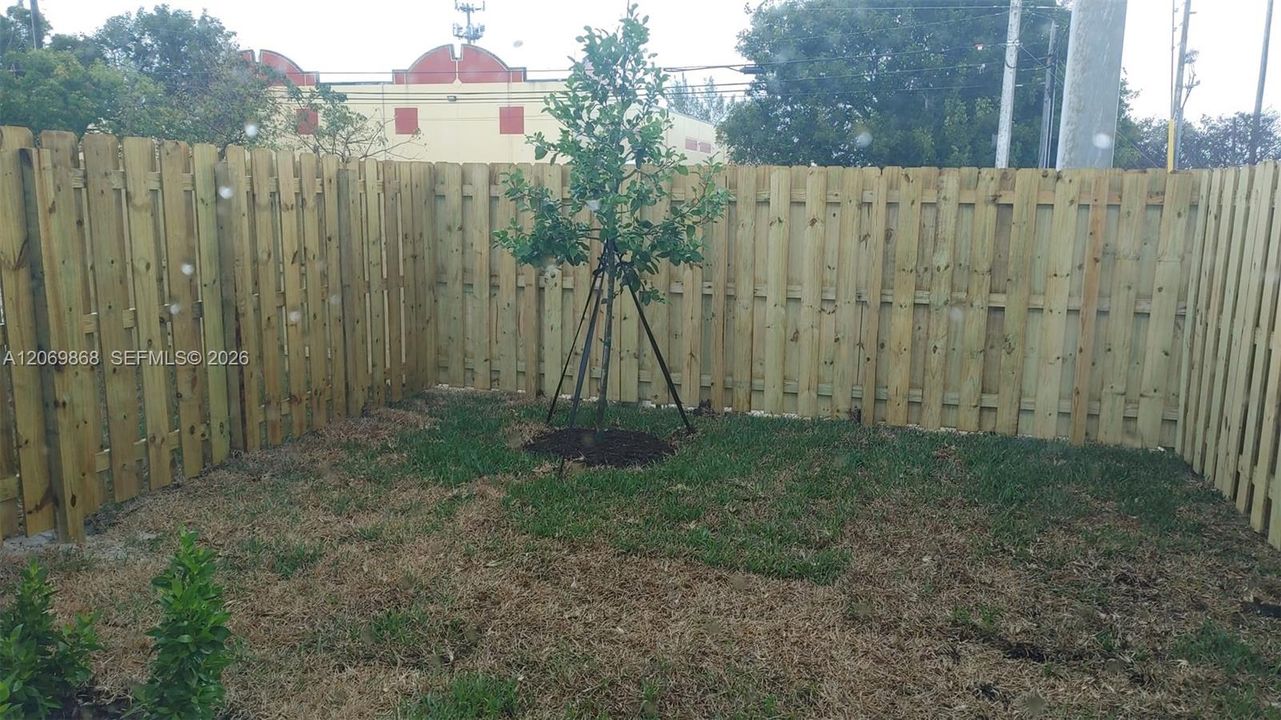 For Rent: $2,450 (3 beds, 2 baths, 1328 Square Feet)
