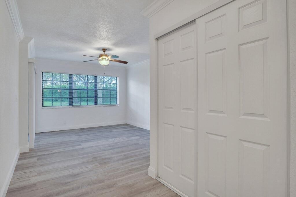 Primary Bedroom Entry.jpg-SMALL
