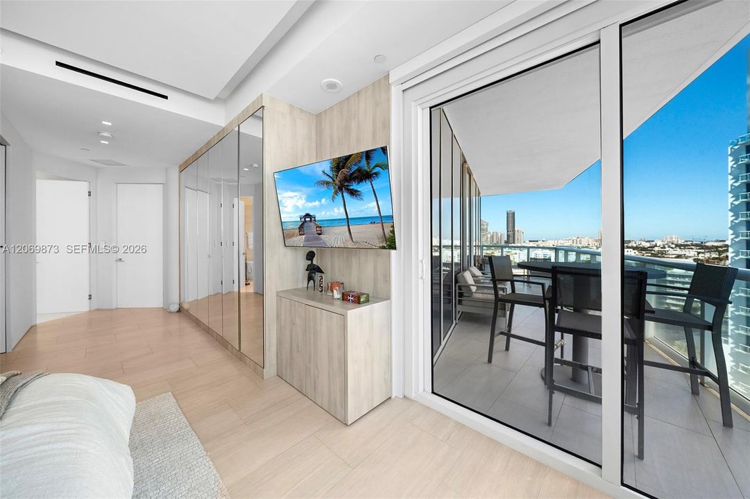 En Venta: $6,495,000 (2 camas, 2 baños, 1595 Pies cuadrados)