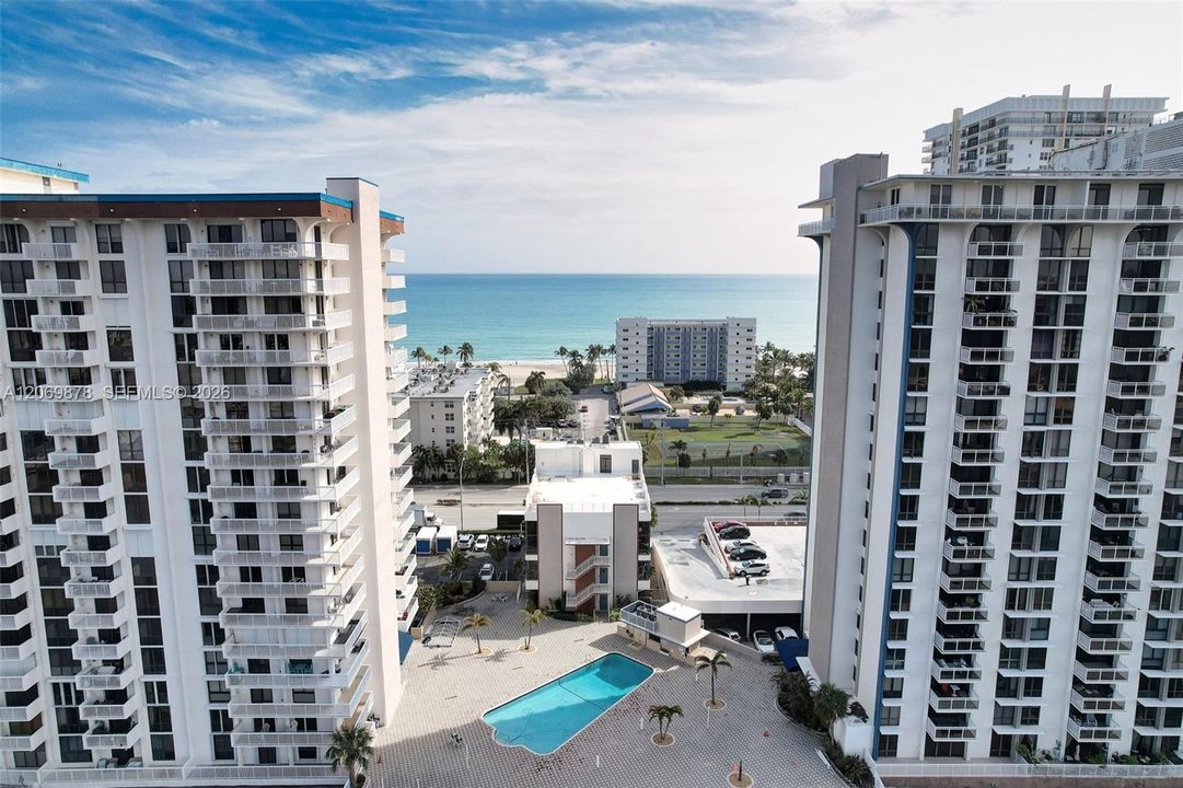 En Venta: $449,000 (2 camas, 2 baños, 1254 Pies cuadrados)