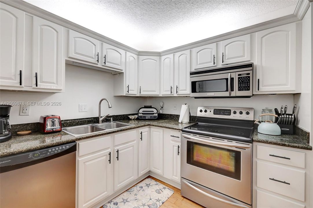 En Venta: $449,000 (2 camas, 2 baños, 1254 Pies cuadrados)
