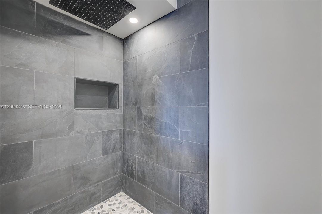 En Venta: $449,000 (2 camas, 2 baños, 1254 Pies cuadrados)