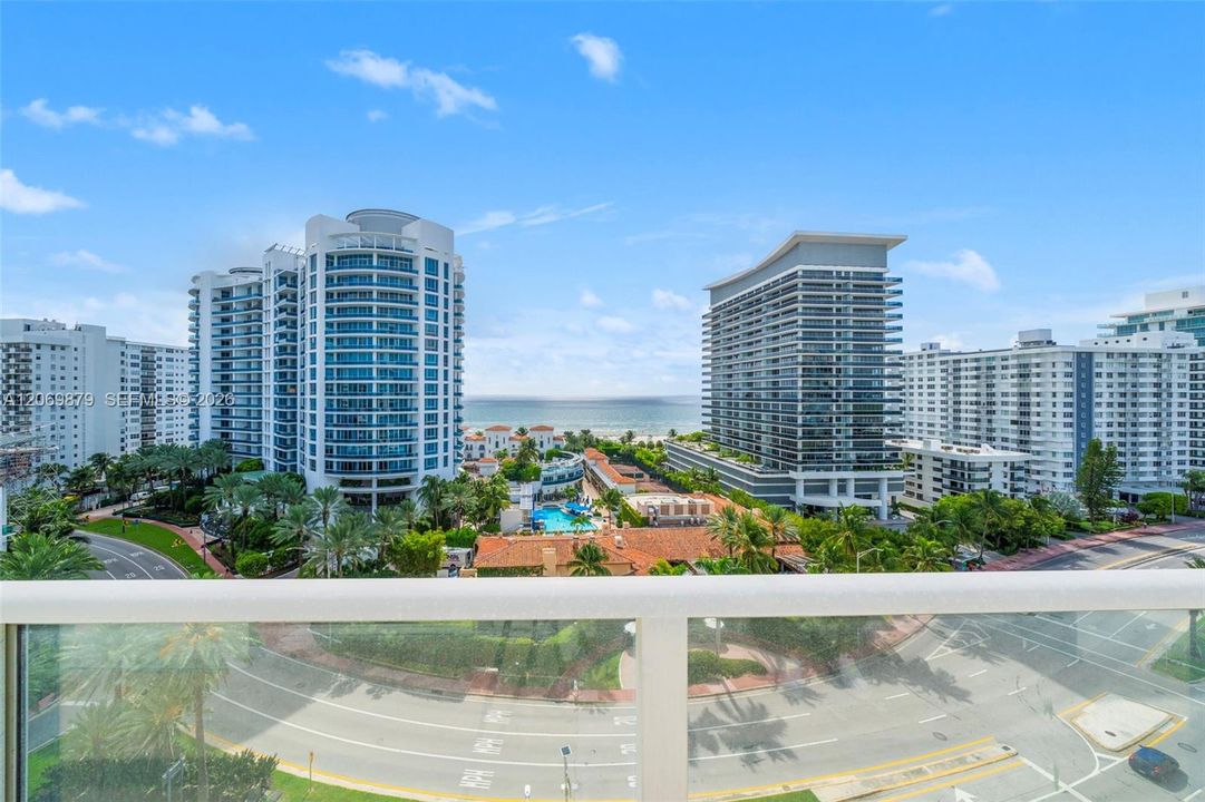 En Venta: $689,000 (2 camas, 2 baños, 970 Pies cuadrados)