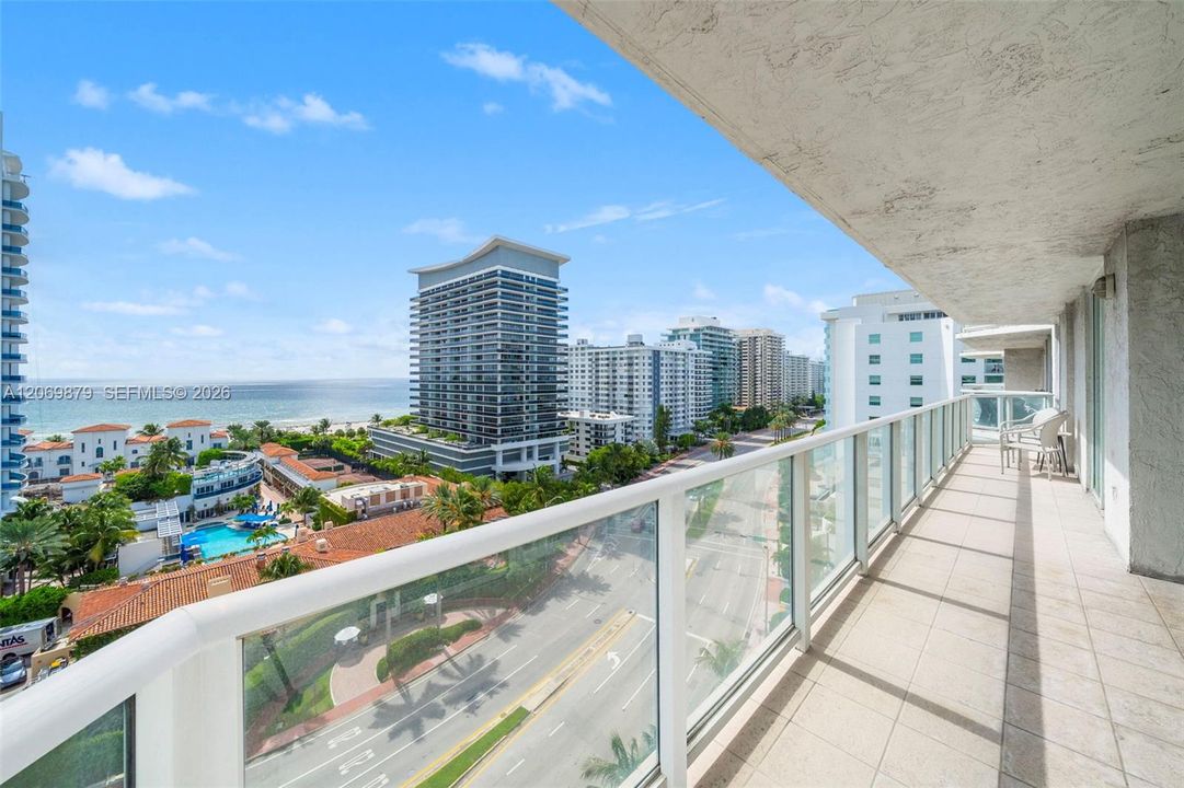 En Venta: $689,000 (2 camas, 2 baños, 970 Pies cuadrados)