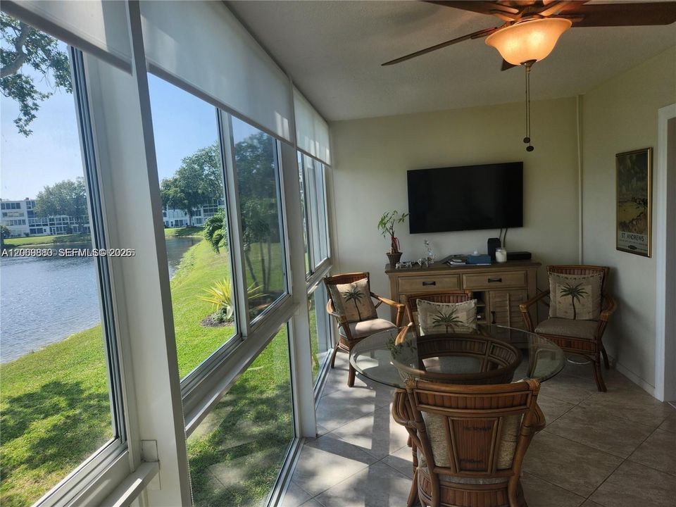 For Sale: $138,500 (1 beds, 1 baths, 700 Square Feet)