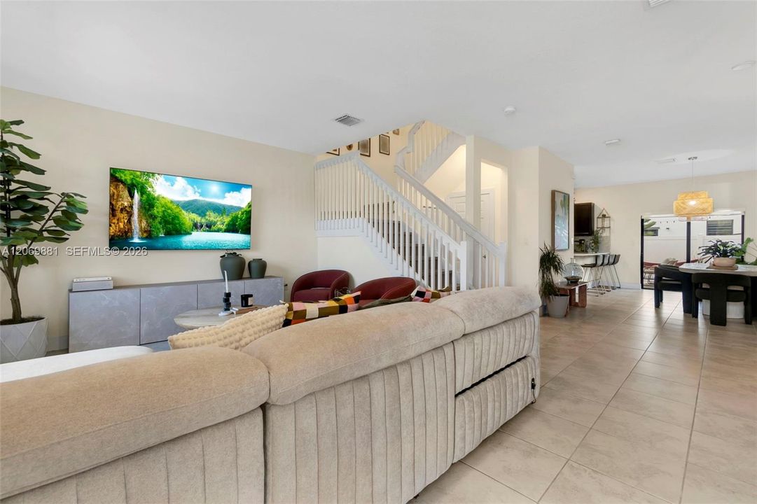 For Sale: $514,999 (3 beds, 2 baths, 1650 Square Feet)