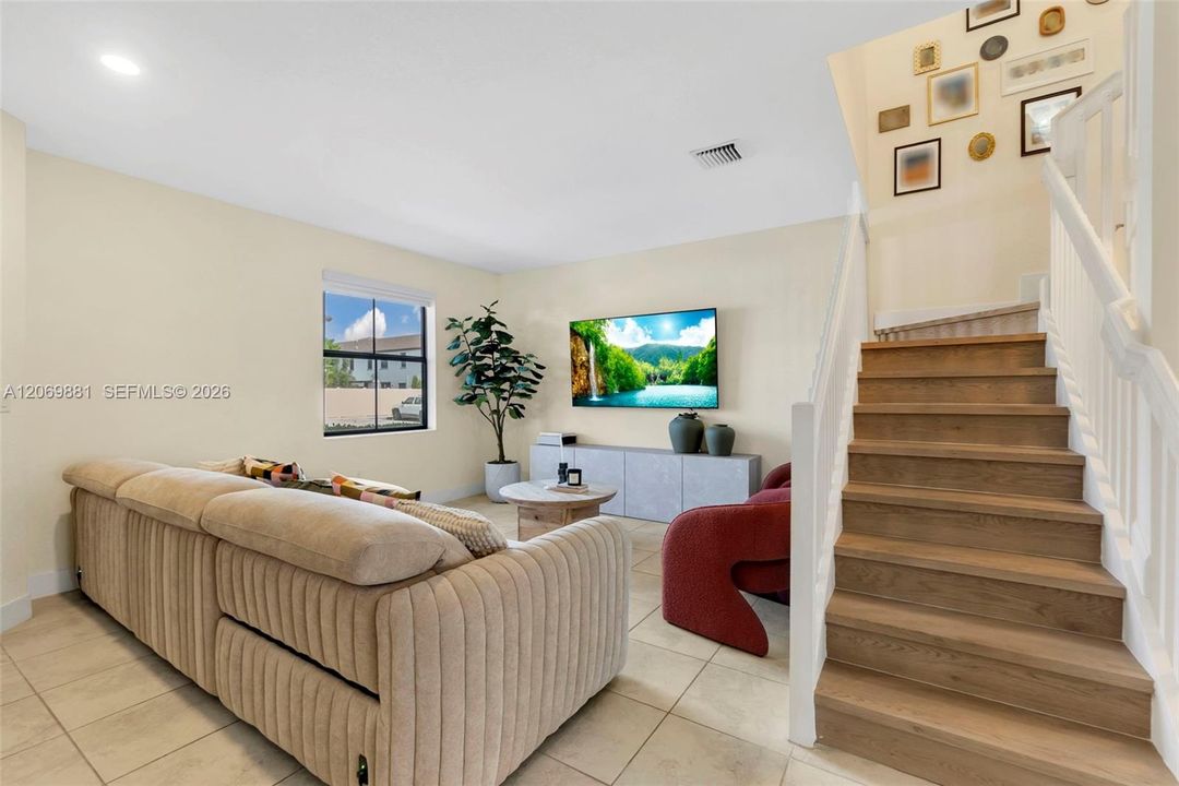 For Sale: $514,999 (3 beds, 2 baths, 1650 Square Feet)
