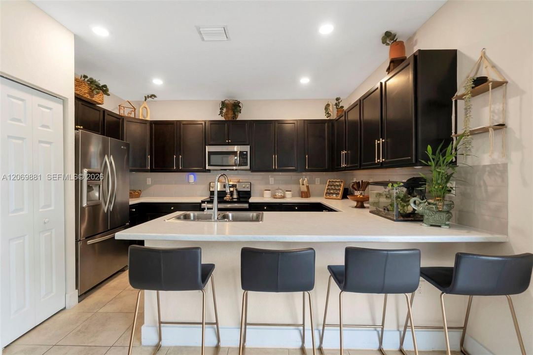 For Sale: $514,999 (3 beds, 2 baths, 1650 Square Feet)