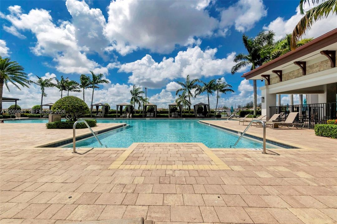 For Sale: $514,999 (3 beds, 2 baths, 1650 Square Feet)