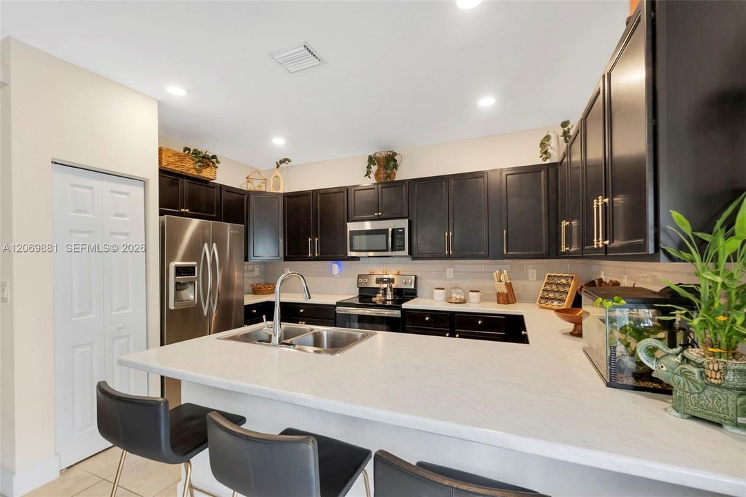 For Sale: $514,999 (3 beds, 2 baths, 1650 Square Feet)