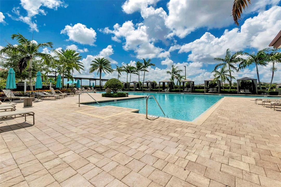 For Sale: $514,999 (3 beds, 2 baths, 1650 Square Feet)