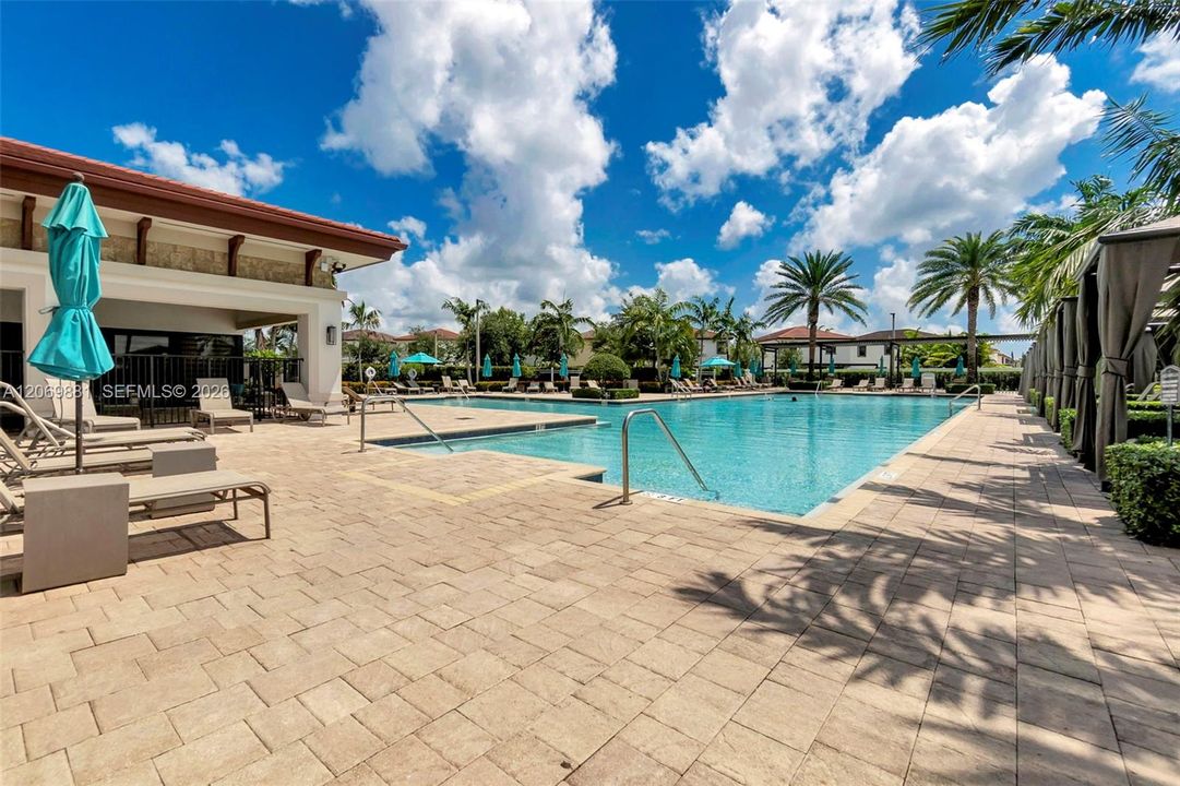For Sale: $514,999 (3 beds, 2 baths, 1650 Square Feet)