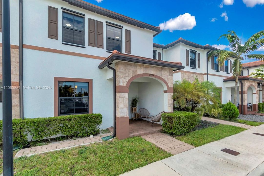 For Sale: $514,999 (3 beds, 2 baths, 1650 Square Feet)