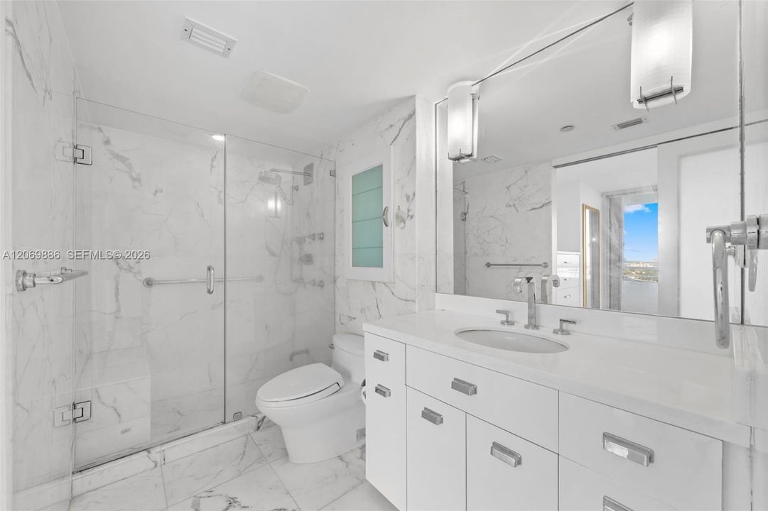 For Sale: $1,250,000 (2 beds, 2 baths, 1042 Square Feet)