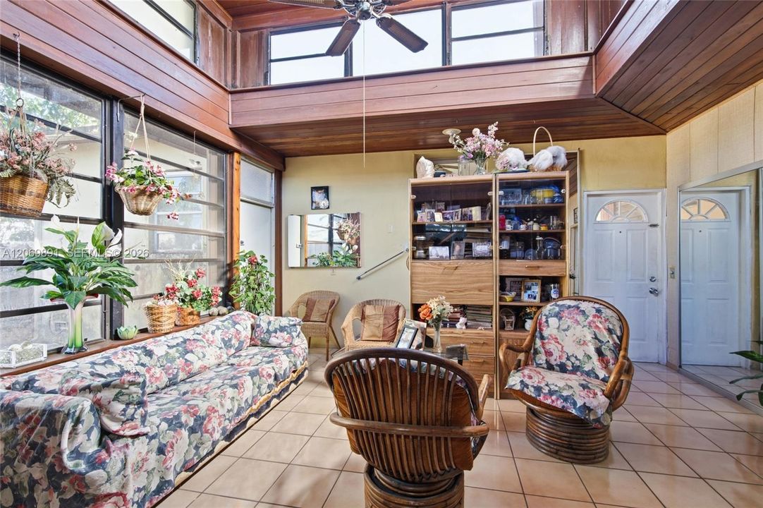 For Sale: $450,000 (3 beds, 2 baths, 1642 Square Feet)