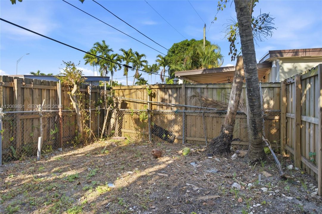 For Sale: $450,000 (3 beds, 2 baths, 1642 Square Feet)