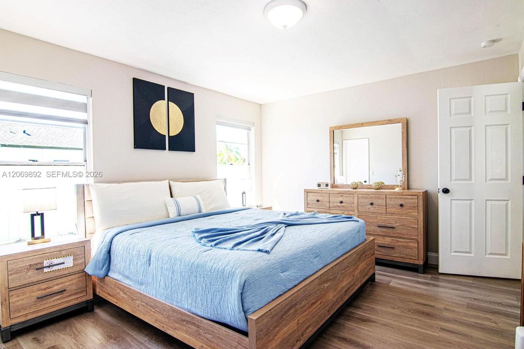 En Venta: $399,900 (3 camas, 2 baños, 1357 Pies cuadrados)