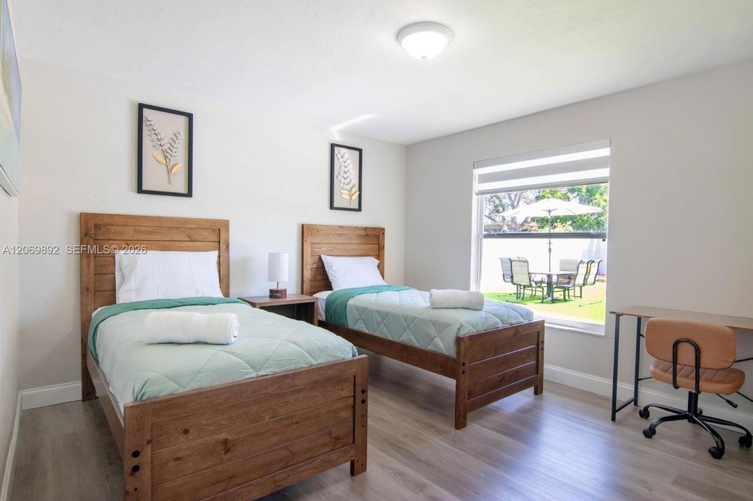 En Venta: $399,900 (3 camas, 2 baños, 1357 Pies cuadrados)